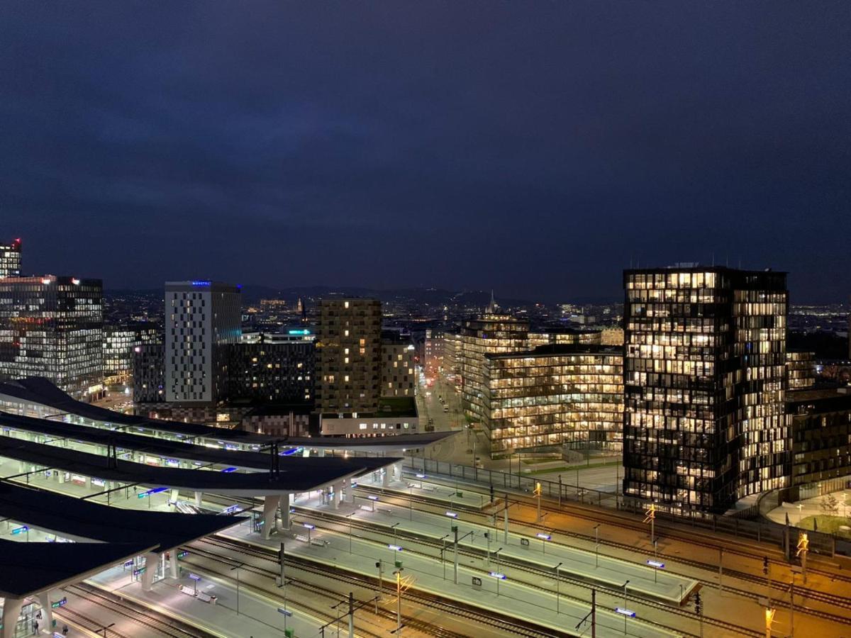 Central Station Loft - Amazing View In City Center - Jupihome Wien Eksteriør billede