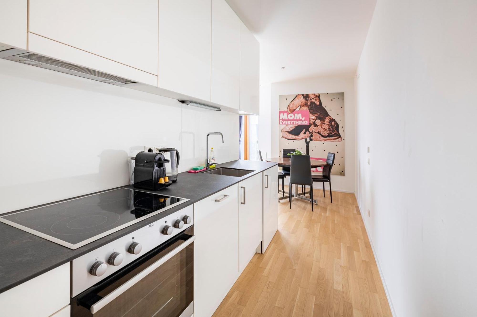 Central Station Loft - Amazing View In City Center - Jupihome Wien Eksteriør billede